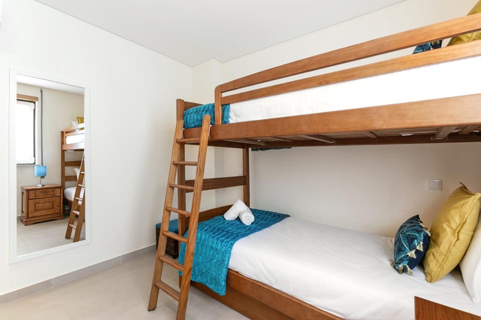 Bed, Photo of the whole room, Bedroom, bunk bed
