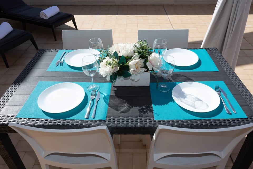 Balcony/Terrace, Dining area