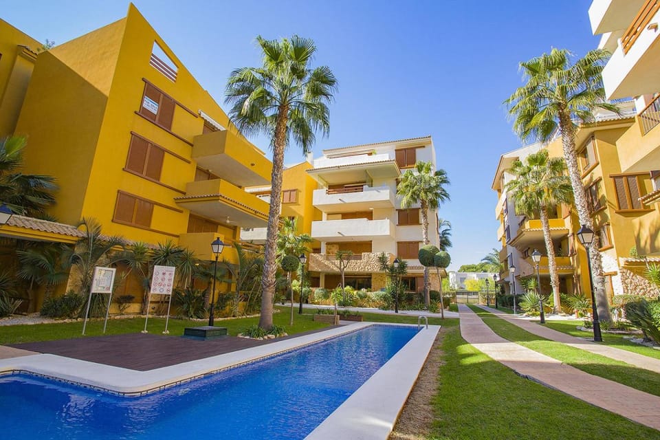 Property building, Neighbourhood, Swimming pool, Location