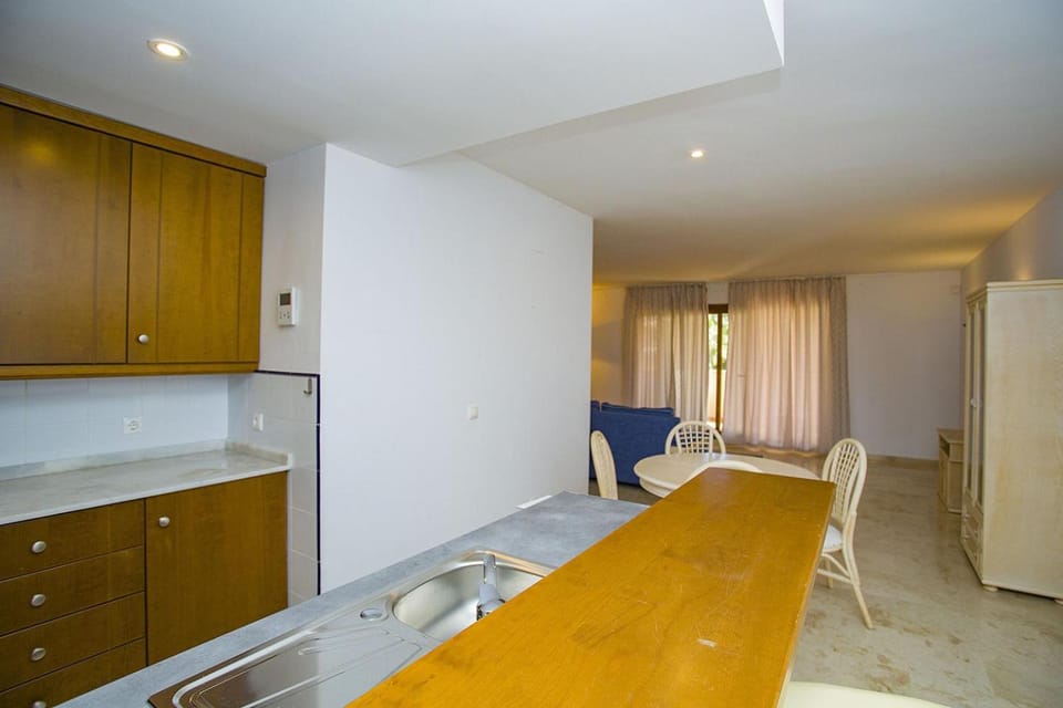 Kitchen or kitchenette, Living room, Dining area, air conditioner