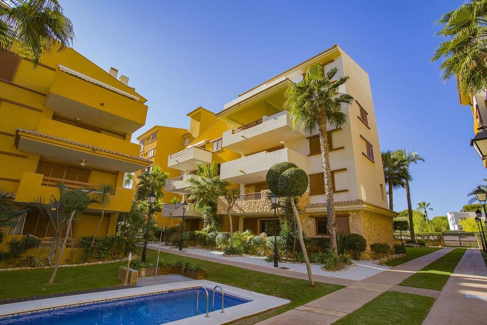 Property building, Swimming pool