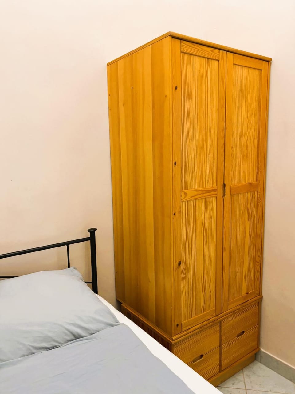 Bedroom, wardrobe