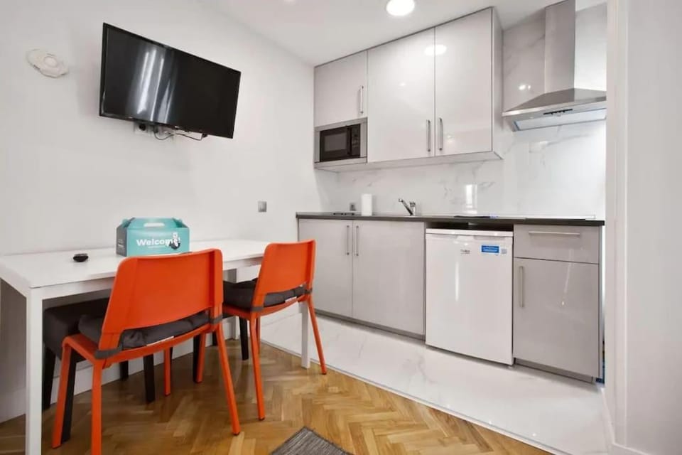 Gran Via by RegalateMadrid Apartment in Centro