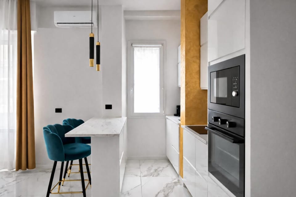Kitchen or kitchenette, Dining area, stove