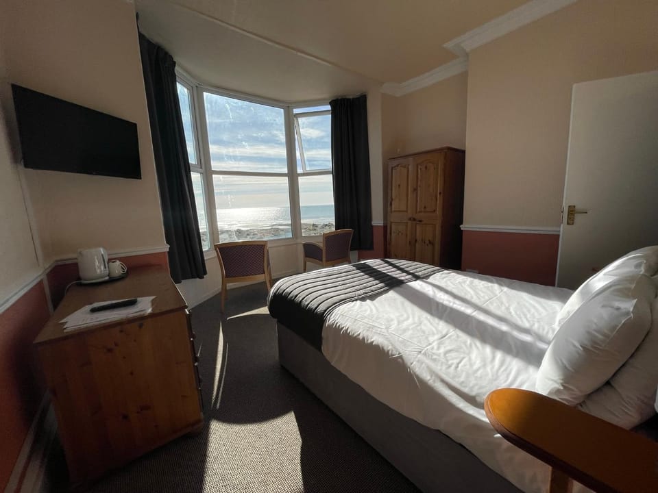 The Sandbanks Hotel in Barmouth