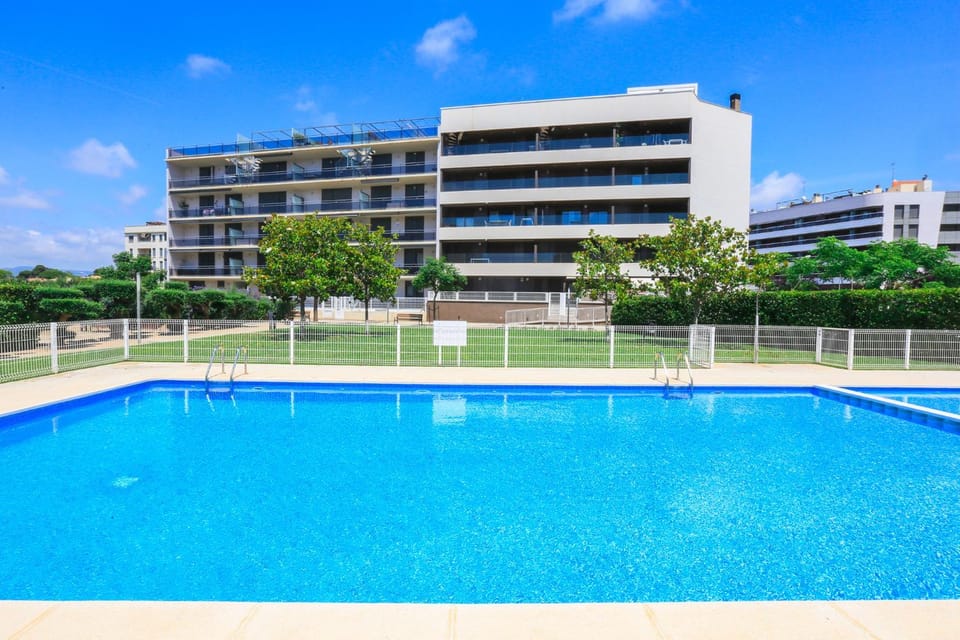 LITORAL COSTA DORADA - GOLETA Only families Apartment in Cambrils