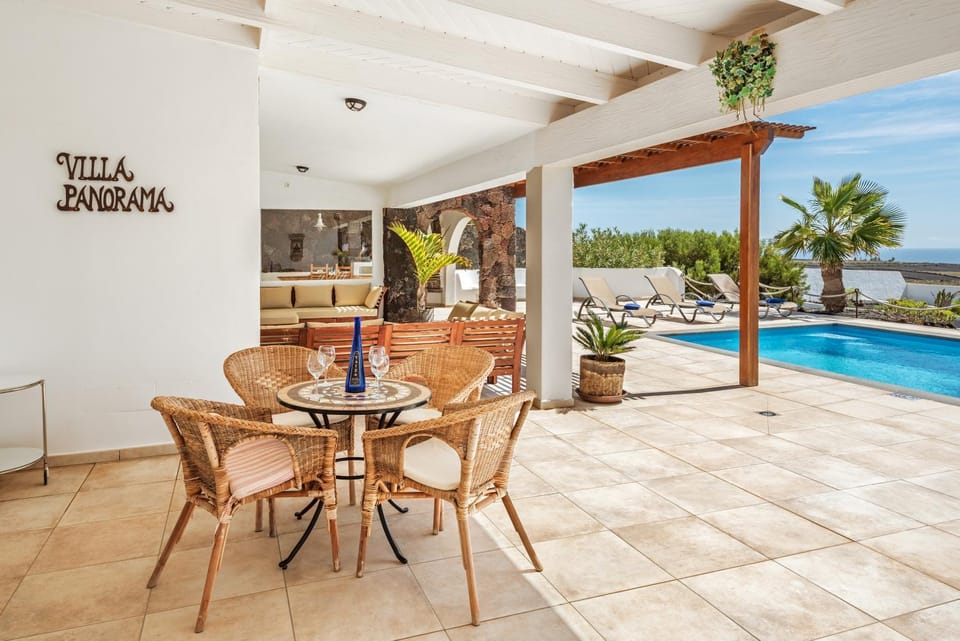Off site, Balcony/Terrace, Swimming pool