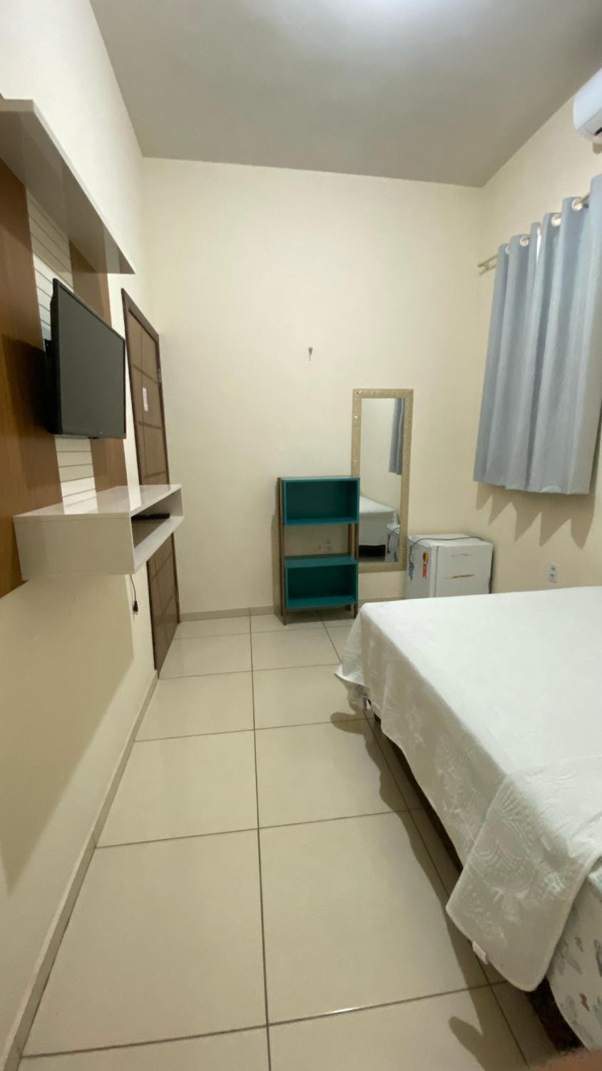 TV and multimedia, Photo of the whole room, Bedroom