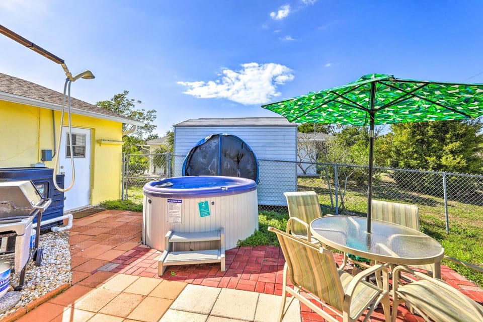 Venice Home w/ Private Pool, 7 Mi to Beach! House in Venice Gardens