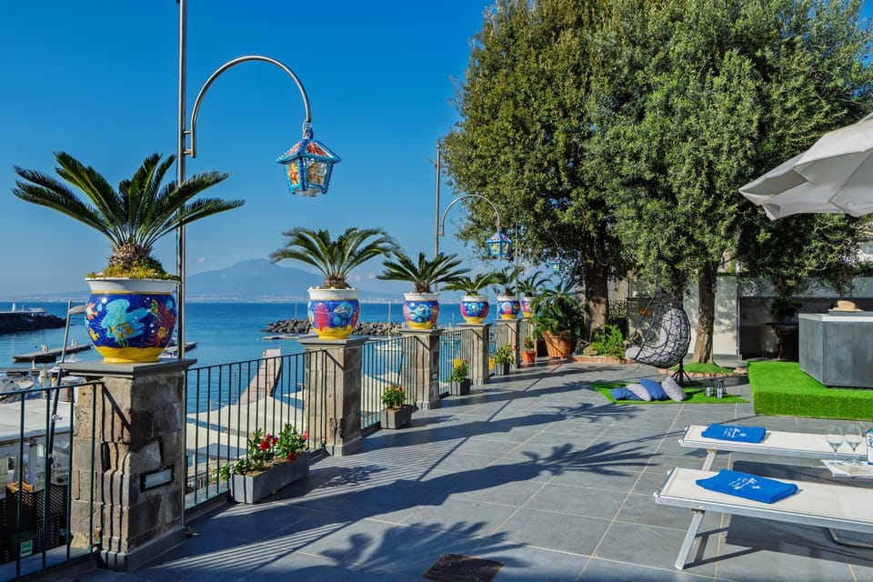 Natural landscape, Balcony/Terrace, Landmark view, Sea view