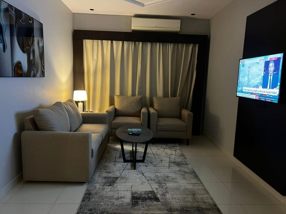 Communal lounge/ TV room, TV and multimedia, Evening entertainment, Internal: Not applicable to any particular room