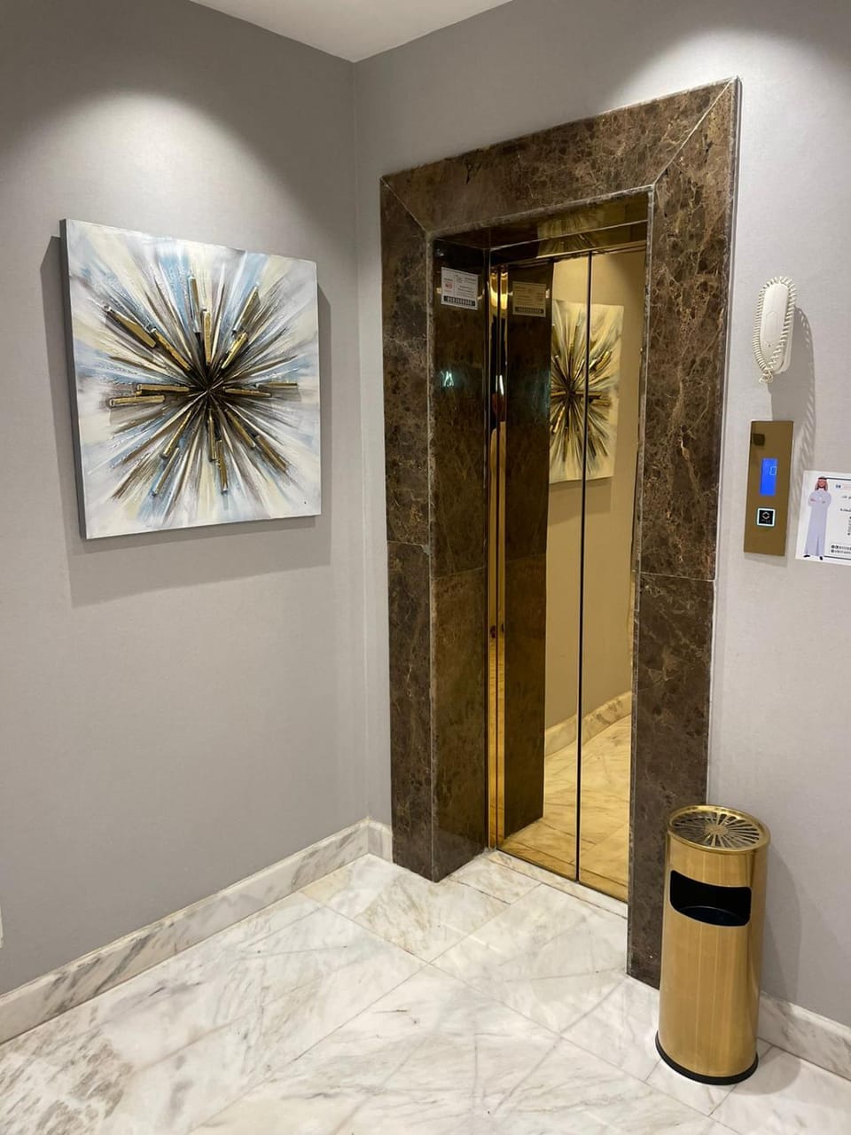 elevator, Internal: Not applicable to any particular room