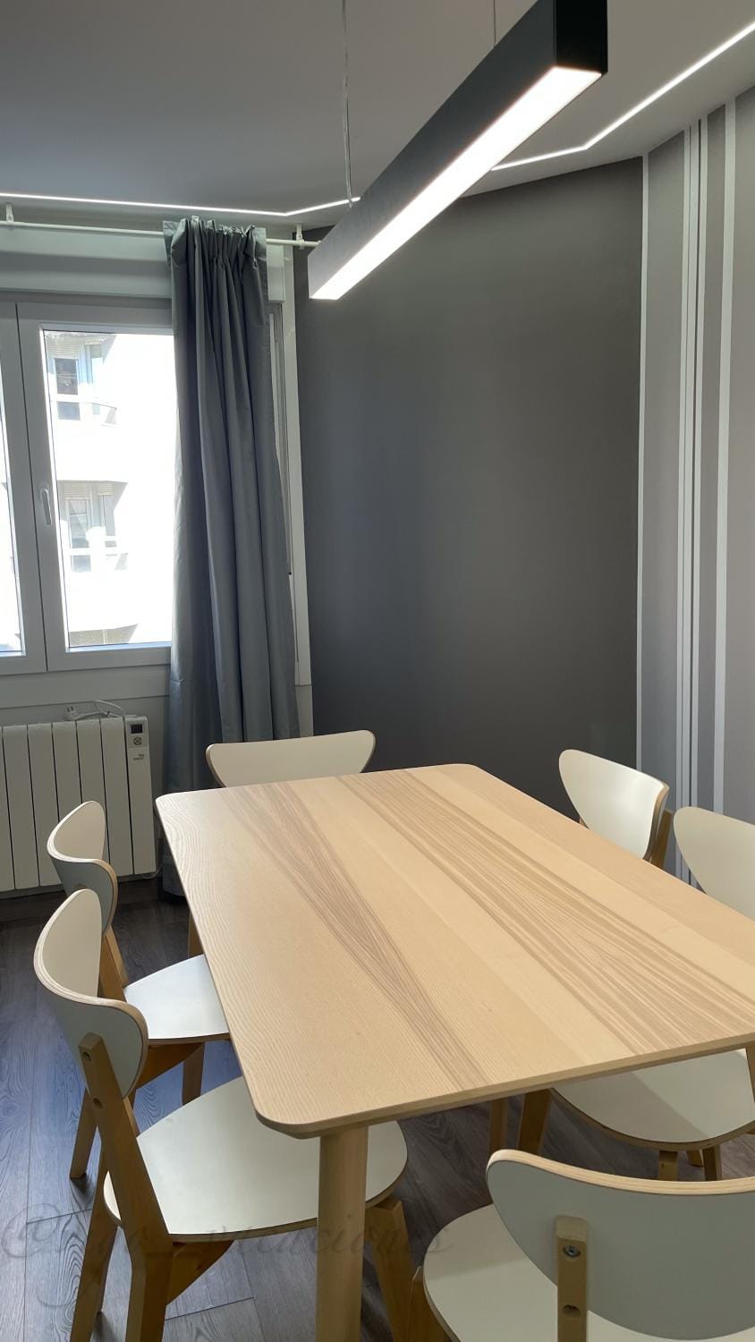 TV and multimedia, Kitchen or kitchenette, Living room, Seating area, Dining area