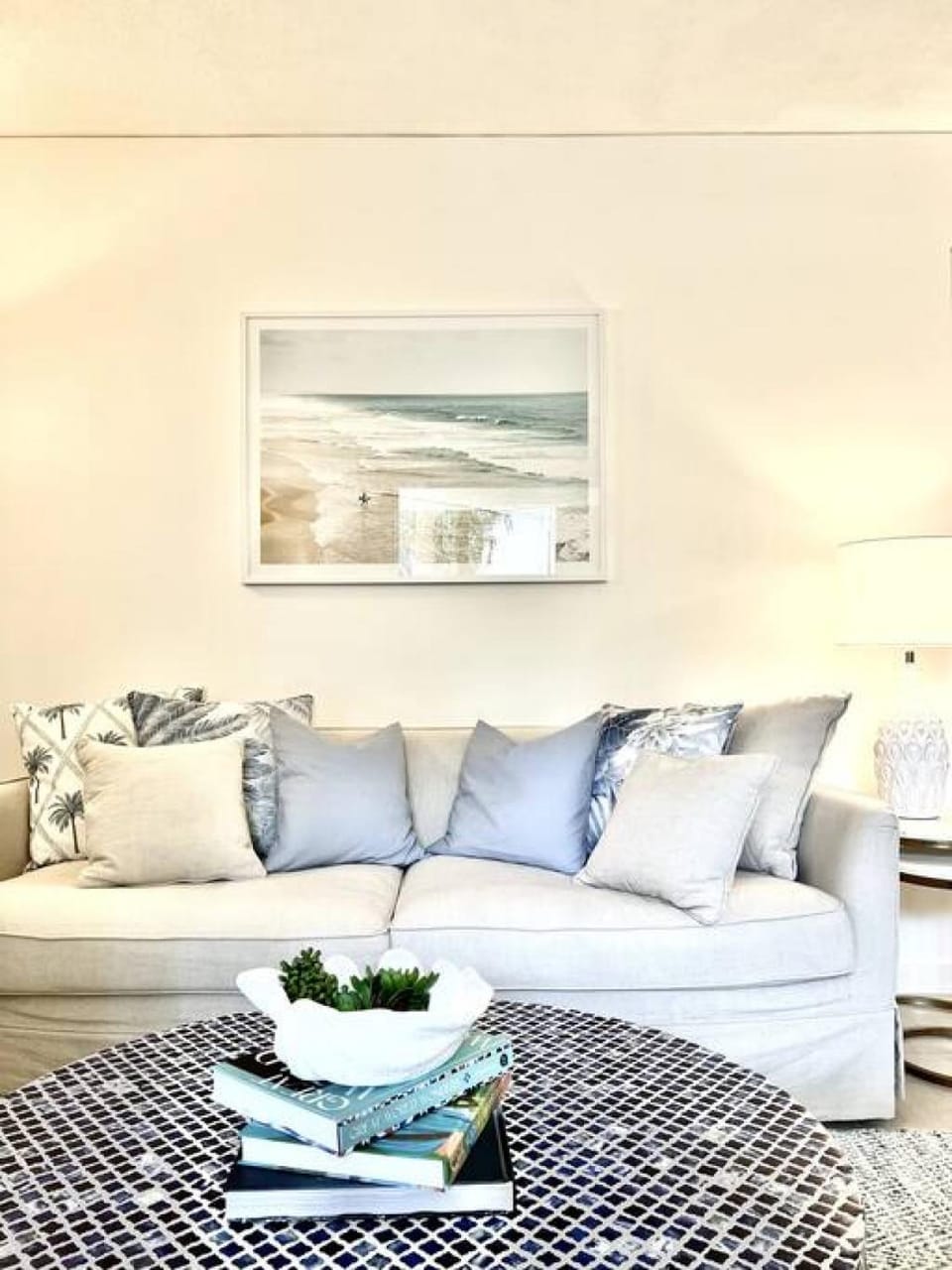 Living room, Decorative detail, Seating area