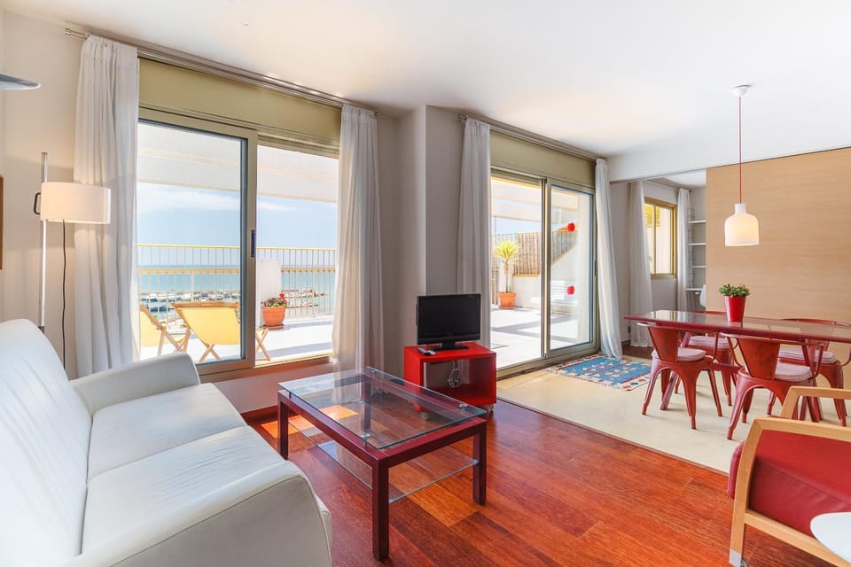 TV and multimedia, Dining area, Sea view