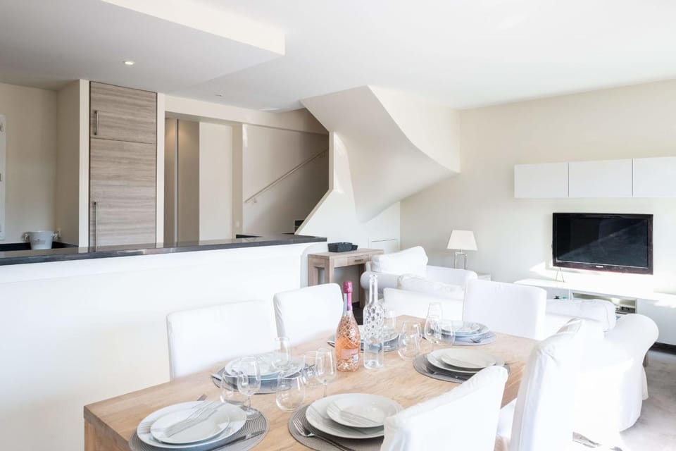 Very bright villa with garden and terrace House in Sainte-Maxime