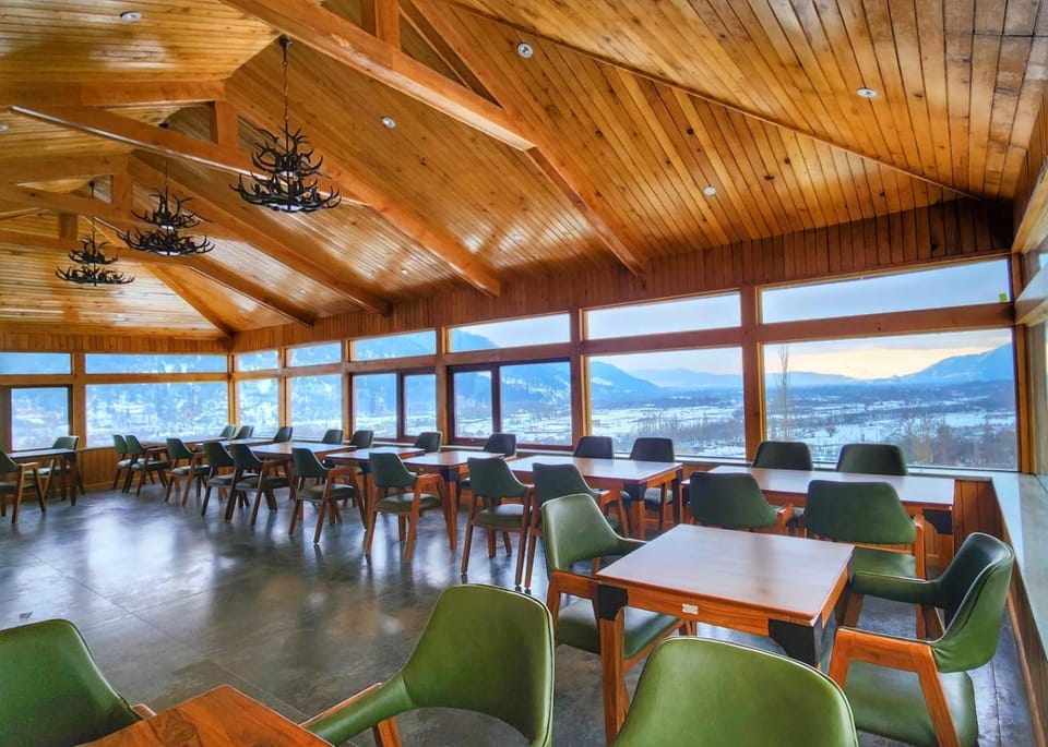 Restaurant/places to eat, Natural landscape