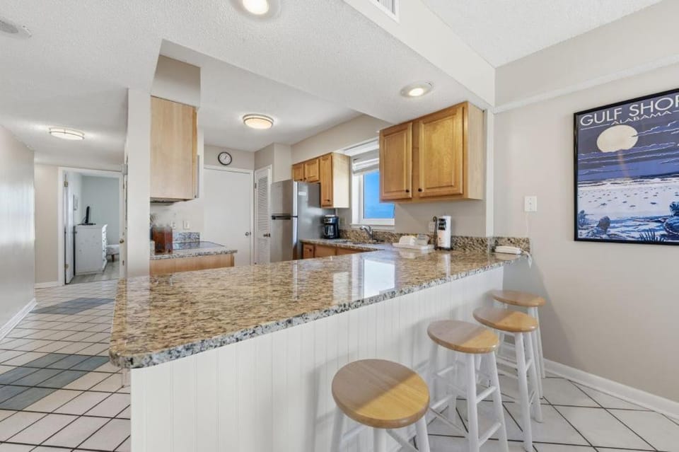 Boardwalk 681 by Youngs Suncoast Apartment in Gulf Shores