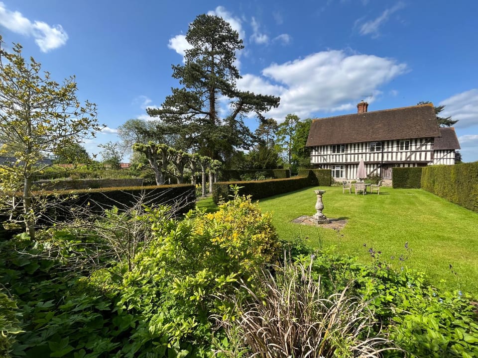 Property building, Spring, Garden, Garden view