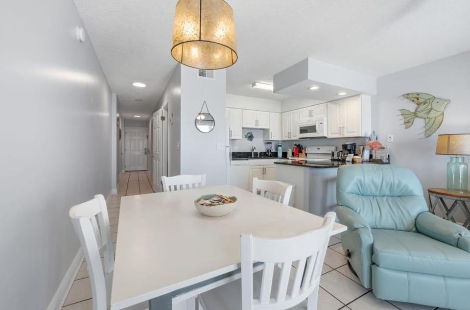Boardwalk 484 by Youngs Suncoast Apartment in Gulf Shores