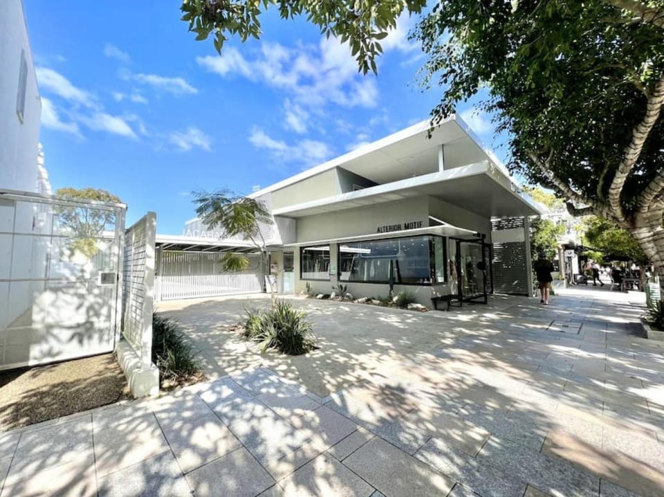 6Stu Hastings Street Studio Apartment in Noosa Heads