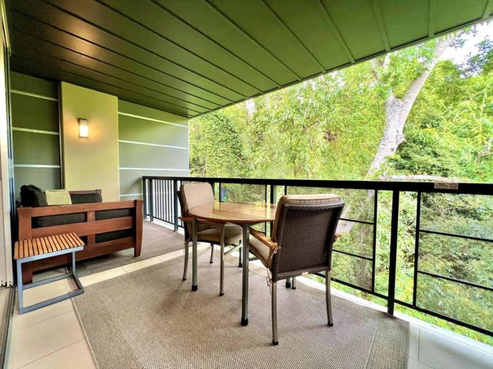 7407 Gorgeous Rainforest Outlook Apartment in Noosa Heads