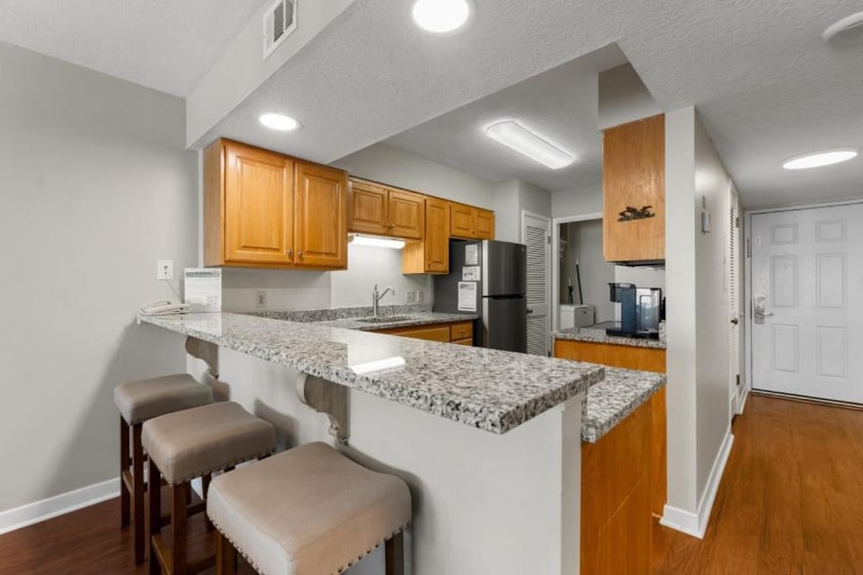 Boardwalk 782 by Youngs Suncoast Apartment in Gulf Shores