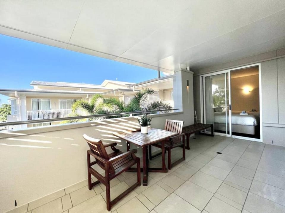 231 Lovely North Facing 2 Bedroom metres to Main Beach Apartment in Noosa Heads