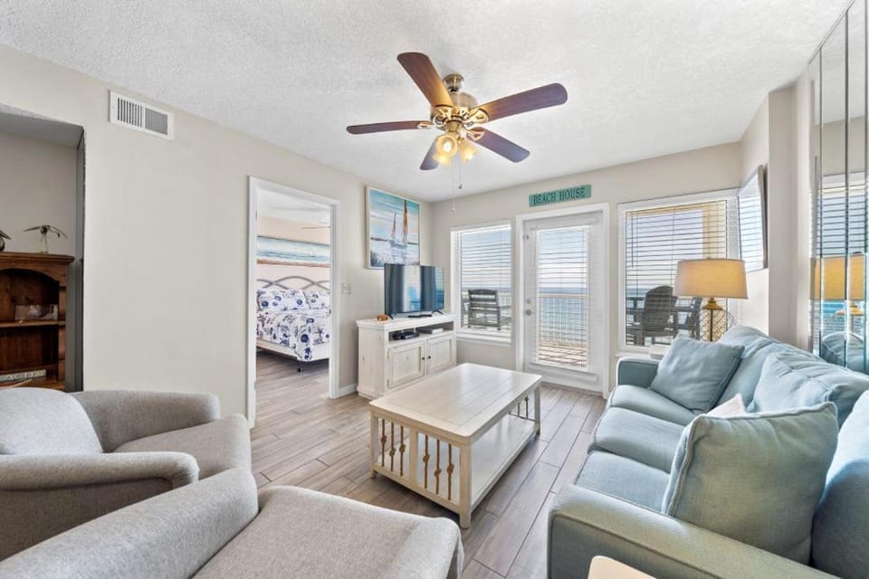 Boardwalk 985 by Youngs Suncoast Apartment in Gulf Shores