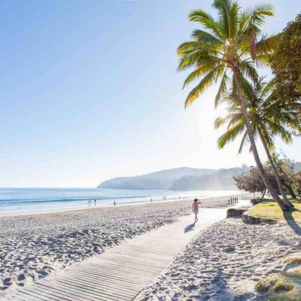 8401 Modern 2 Bedroom Apartment with Ocean Glimpses Apartment in Noosa Heads