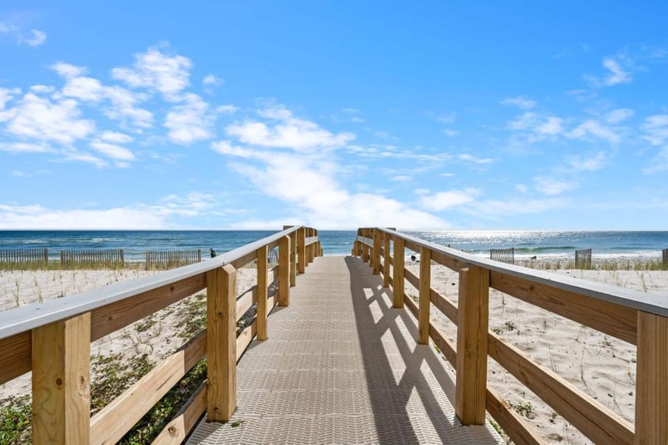 Crystal Shores West 1205 by Youngs Suncoast Apartment in West Beach