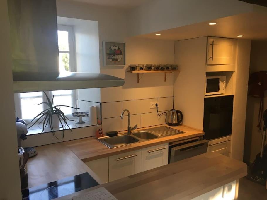 Maison de village et jardin , à Mornac sur Seudre House in Nouvelle-Aquitaine