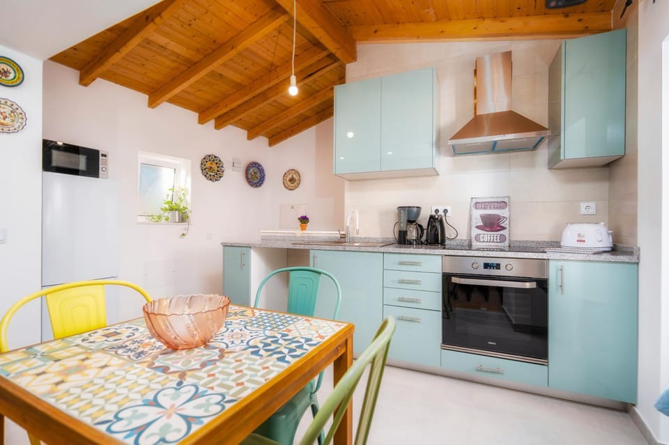 Downtown Lady Terrace Apartment in Faro