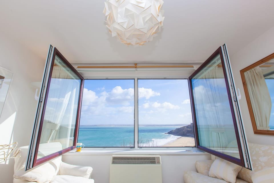 Property building, Sea view