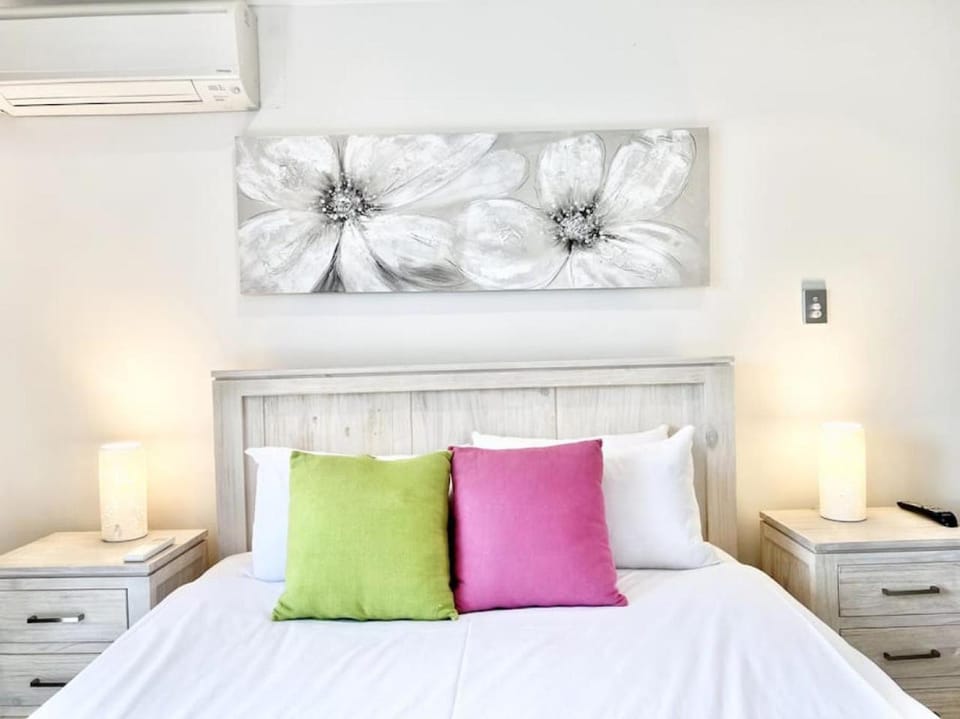 7 Cockleshell Sands Metres to Noosa River Apartment in Noosaville