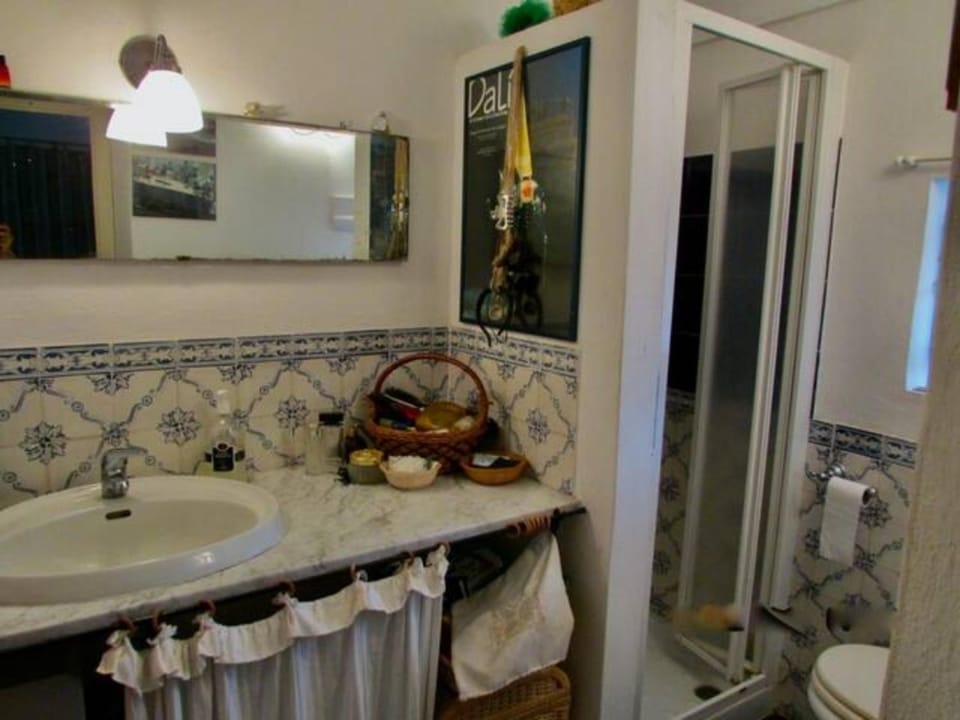Bathroom, Living room