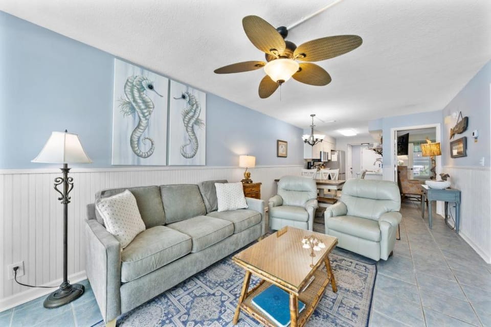 Island Shores 358 by Youngs Suncoast Apartment in Gulf Shores