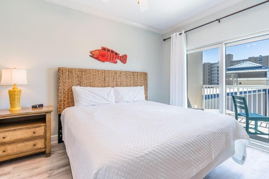Crystal Tower 305 by Youngs Suncoast Apartment in West Beach