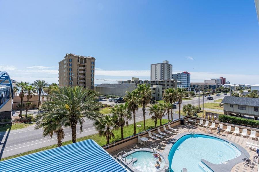 Crystal Tower 305 by Youngs Suncoast Apartment in West Beach