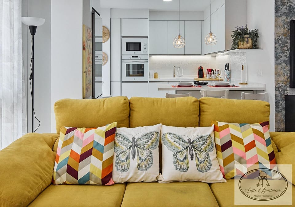 Kitchen or kitchenette, Living room