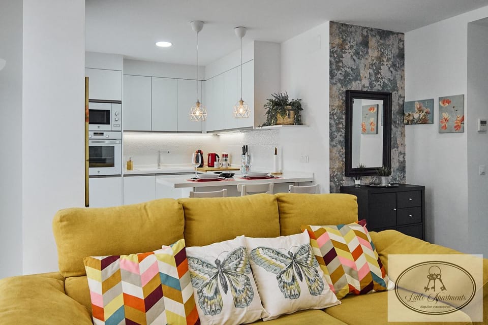 Kitchen or kitchenette, Living room