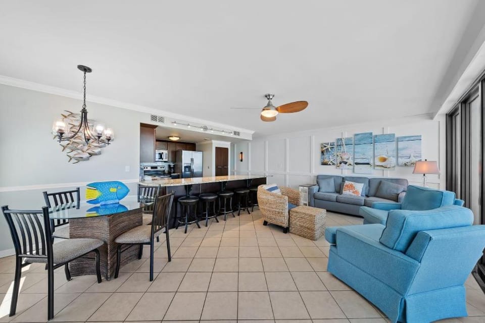 Island Winds West 280 by Youngs Suncoast Apartment in West Beach