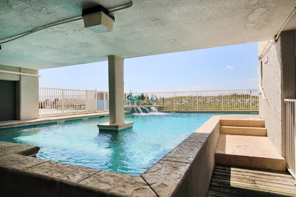 Castaways 5A by Youngs Suncoast Apartment in Gulf Shores
