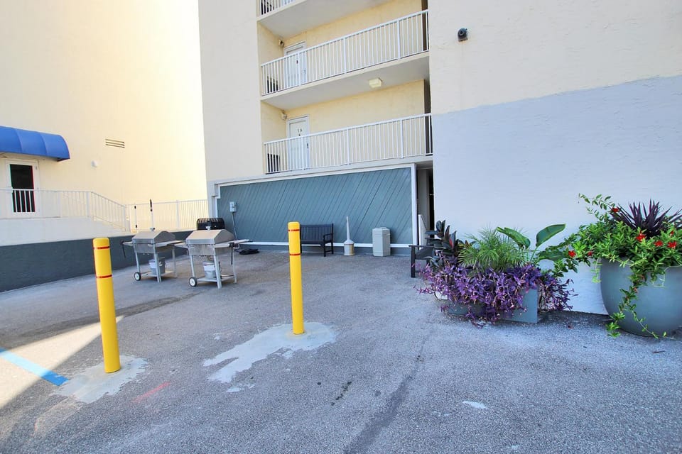 Castaways 5A by Youngs Suncoast Apartment in Gulf Shores