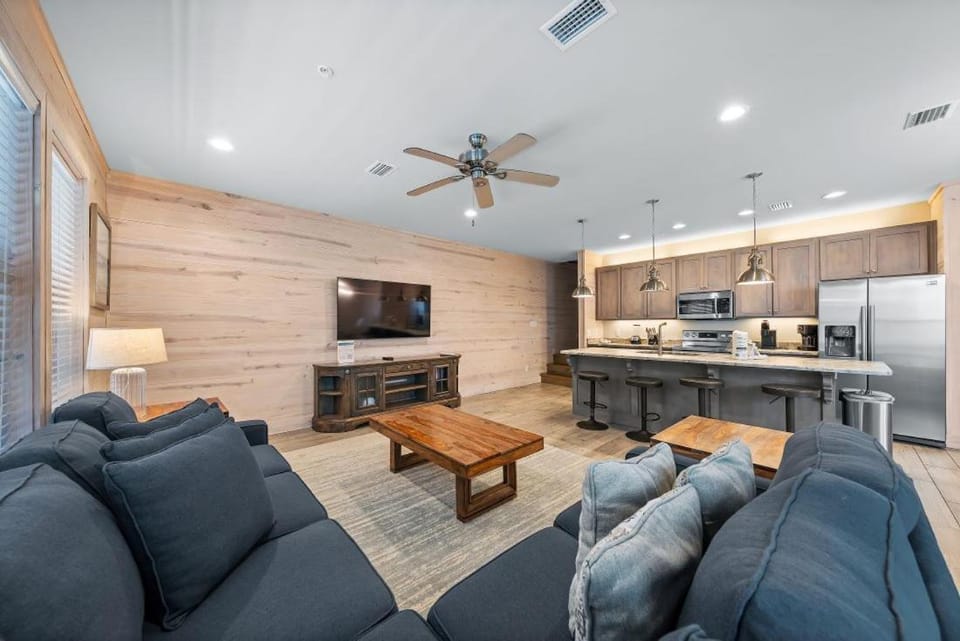 Hammock Dunes J by Youngs Suncoast House in Orange Beach