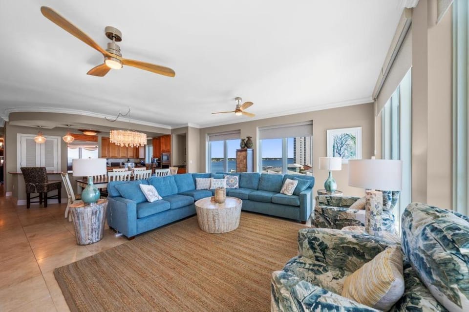 Day, Kitchen or kitchenette, Living room, Seating area, Dining area, Sea view, furniture
