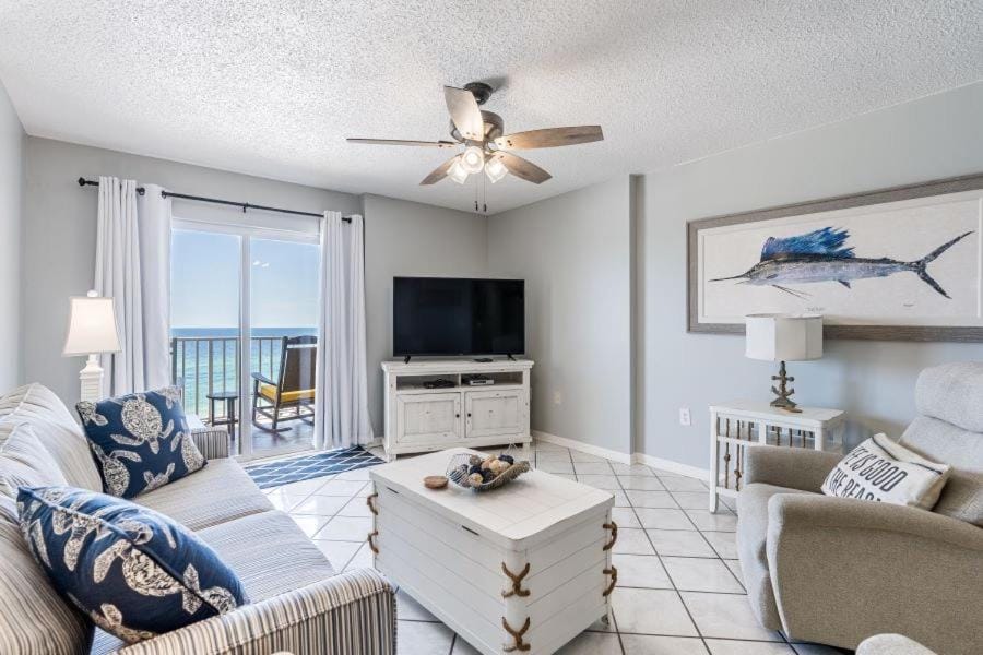 Ocean House 1605 by Youngs Suncoast Apartment in West Beach