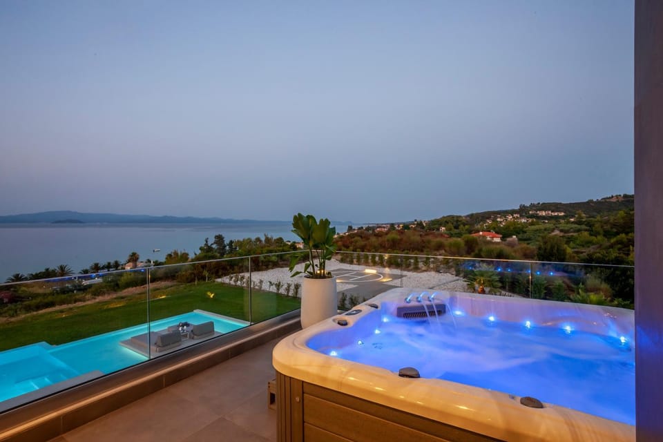 Hot Tub, Hot Tub, Pool view, Sea view