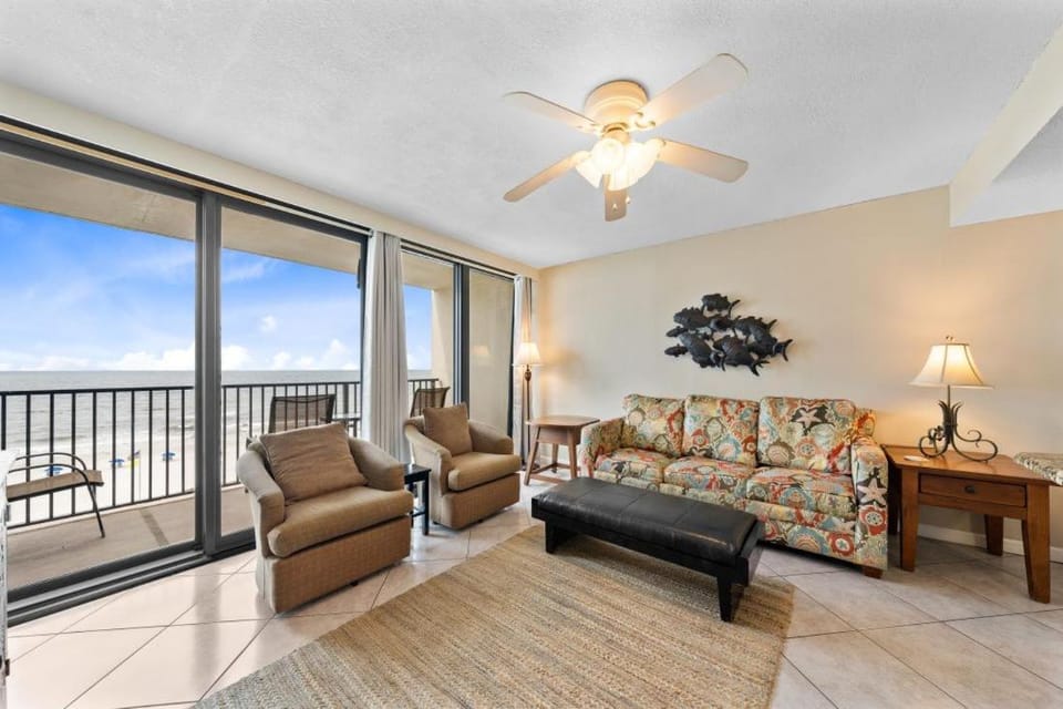 Island Winds West 675 by Youngs Suncoast Apartment in West Beach