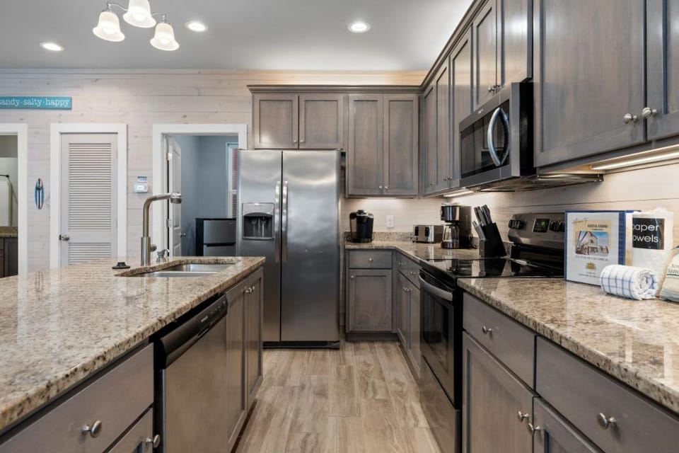 Koastal Kabana at Romeo Beach by Youngs Suncoast House in Gulf Shores